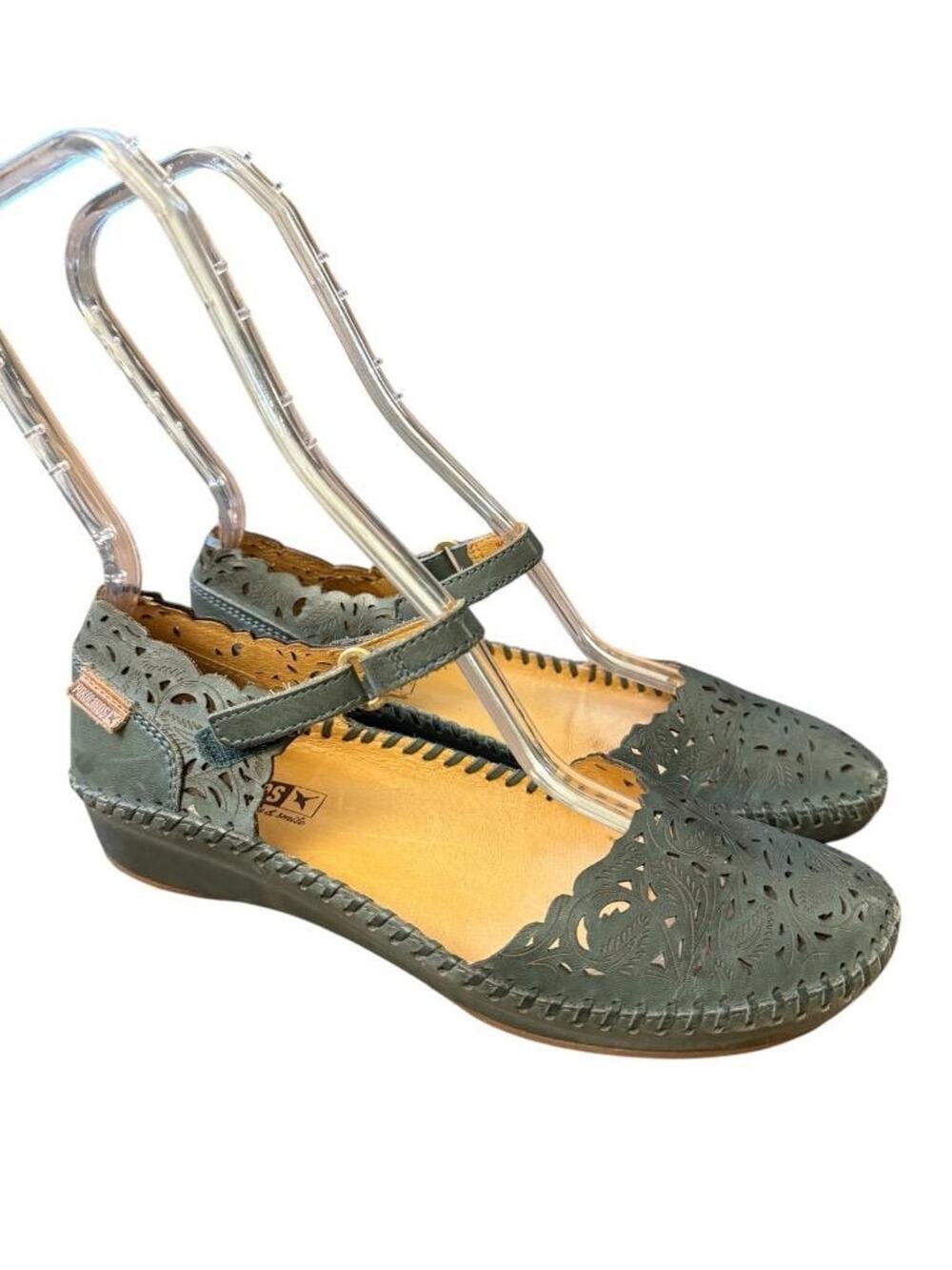 Pikolinos Puerto Vallarta Laser Cut Mary Jane Green Leather Women size 37 US 7